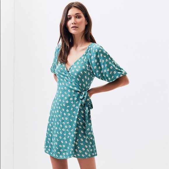 🌴🌼BILLABONG- BEST DRESSED🌼🌴 - Picture 6 of 10